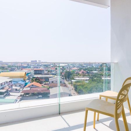VELA Dhi Udon Thani Bagian luar foto